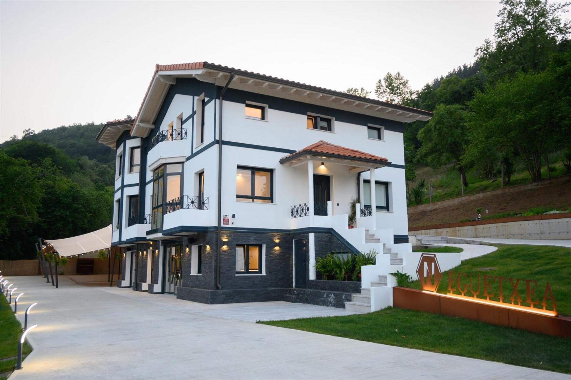 Neguetxea Boutique Guest House Gernika Exterior foto