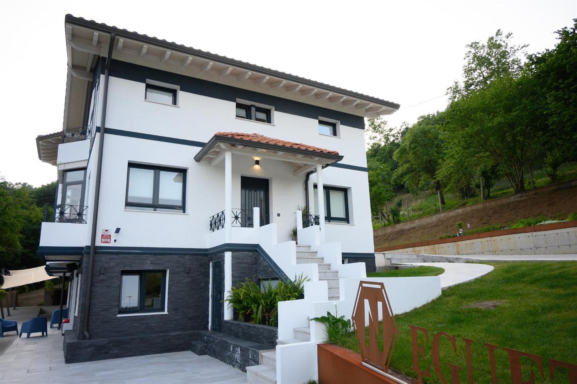 Neguetxea Boutique Guest House Gernika Exterior foto