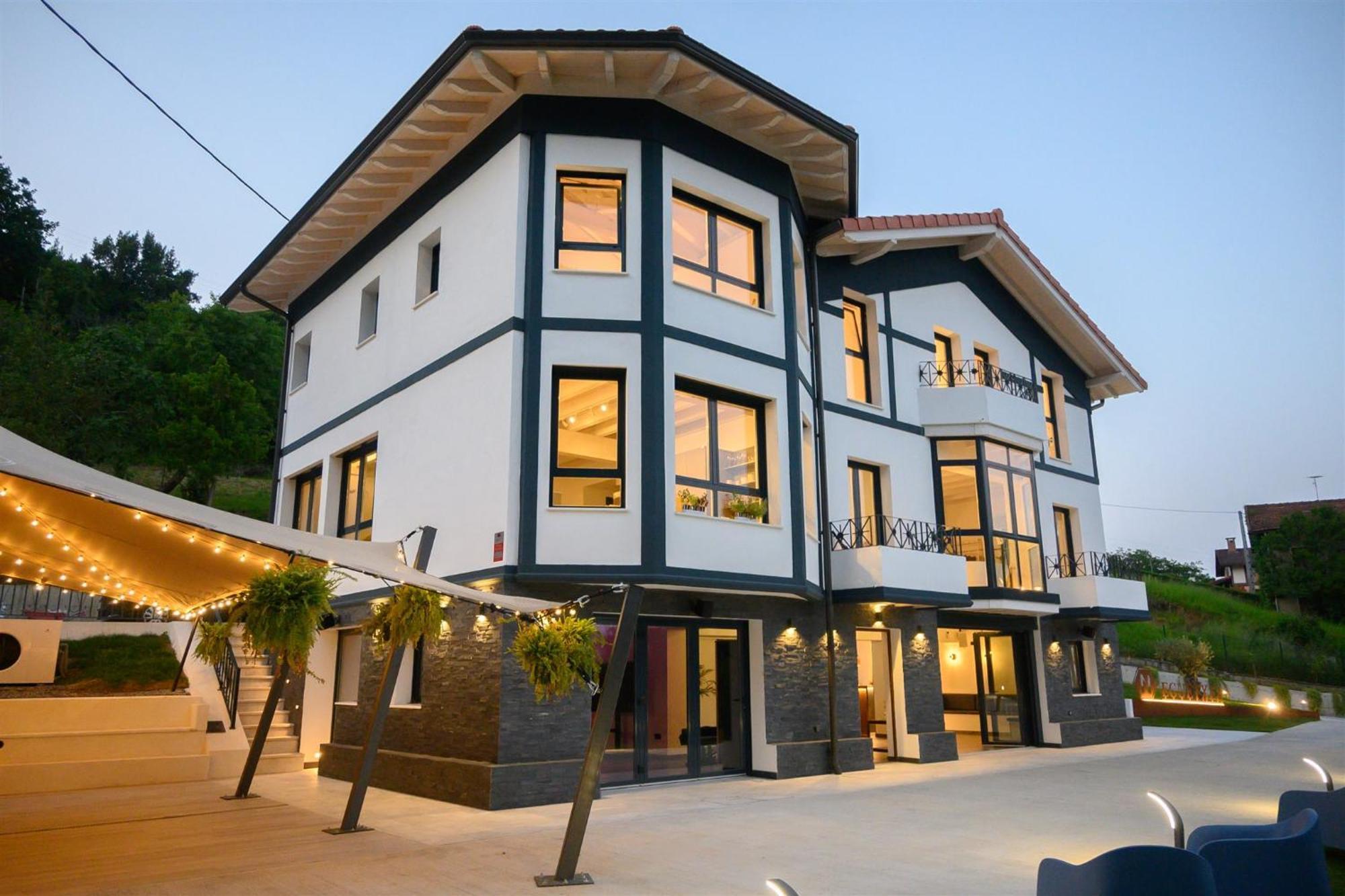 Neguetxea Boutique Guest House Gernika Exterior foto