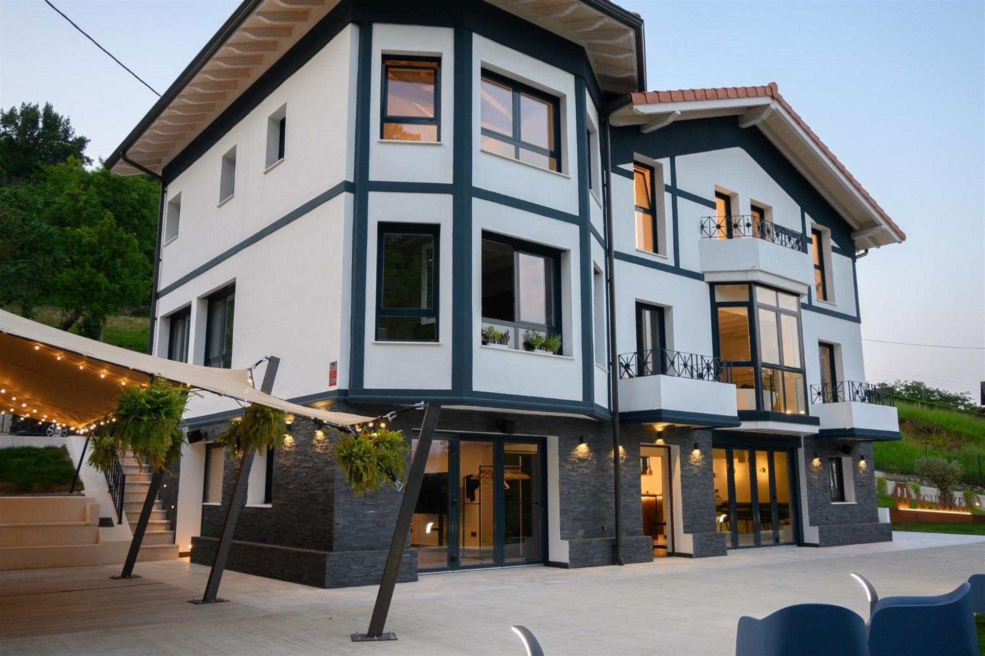 Neguetxea Boutique Guest House Gernika Exterior foto